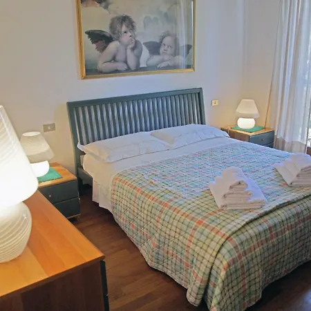 Chignolo Verbano Apartment *